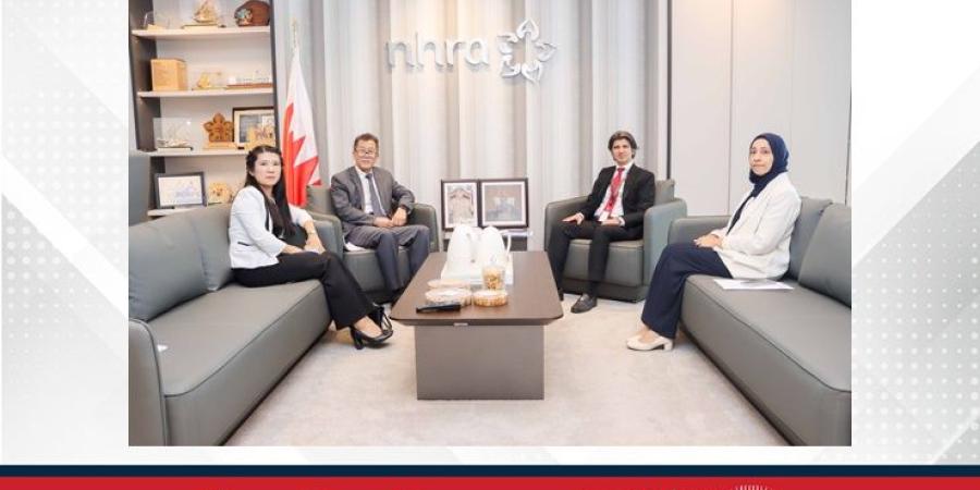 الرئيس التنفيذي للهيئة الوطنية لتنظيم المهن والخدمات الصحية يستقبل سفير جمهورية الصين الشعبية لدى مملكة البحرين - الأول نيوز