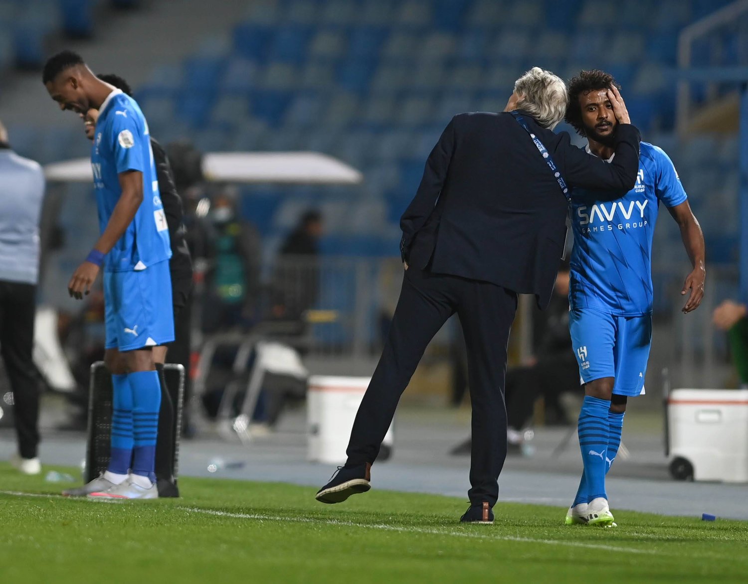 البدر يثير الجدل حول الأهلي بسلسلة تغيرات الهلال