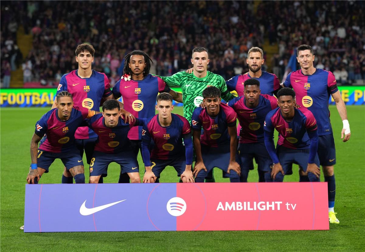 قبل ساعات من الكلاسيكو | برشلونة يعلن جاهزية نجميه لموقعة ريال مدريد الإسباني