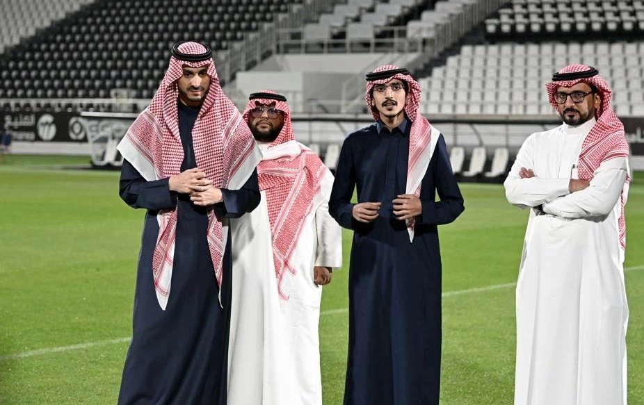 تصريحات نارية من المنجم بعد أزمة الشباب والأهلي