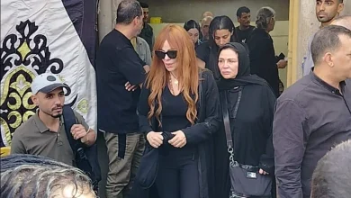 فنانون وإعلاميون يساندون كارول سماحة في عزاء زوجها وليد مصطفى