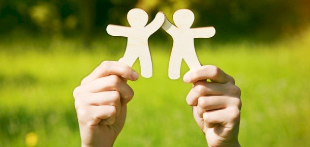 موضوع تعبير عن الصداقة بالعناصر