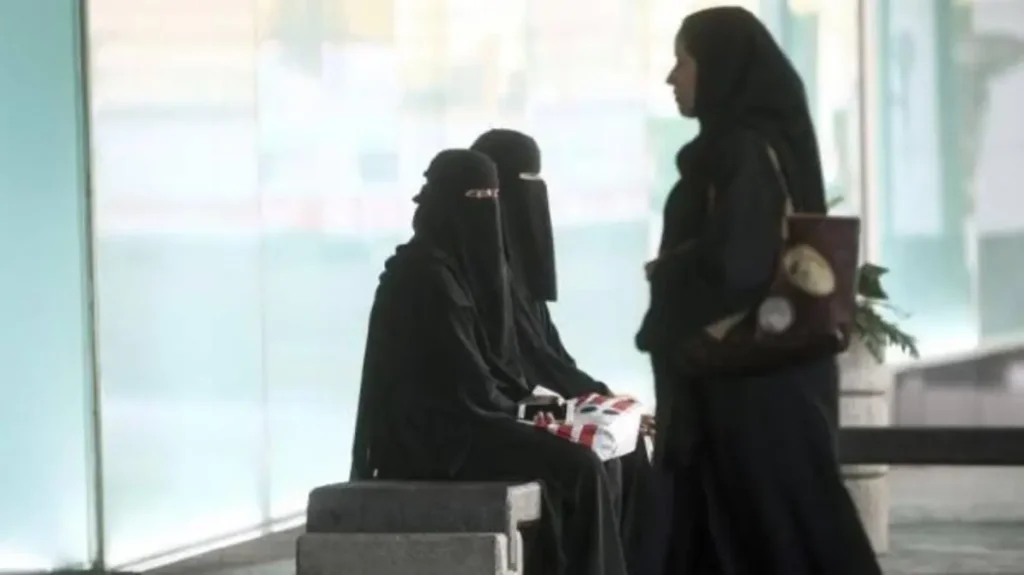 هل يُمنع تسجيل الزوجة في حساب المواطن إذا كان الزوج مسجونًا؟.. إليك الإجابة